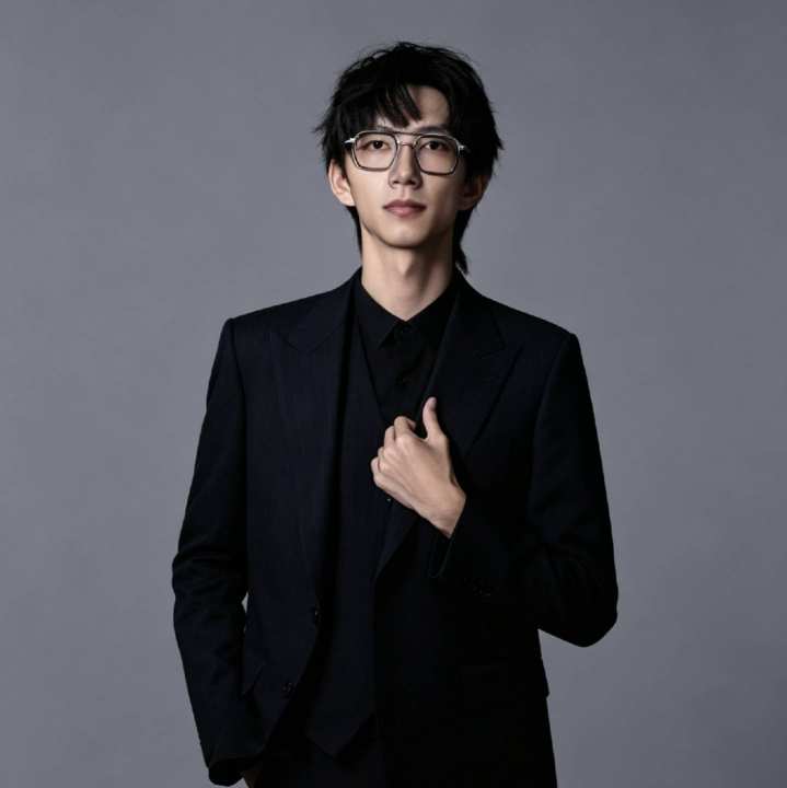梁宇辰律师照片