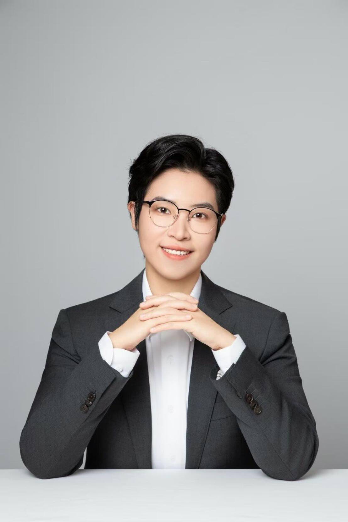 车昱樾律师照片